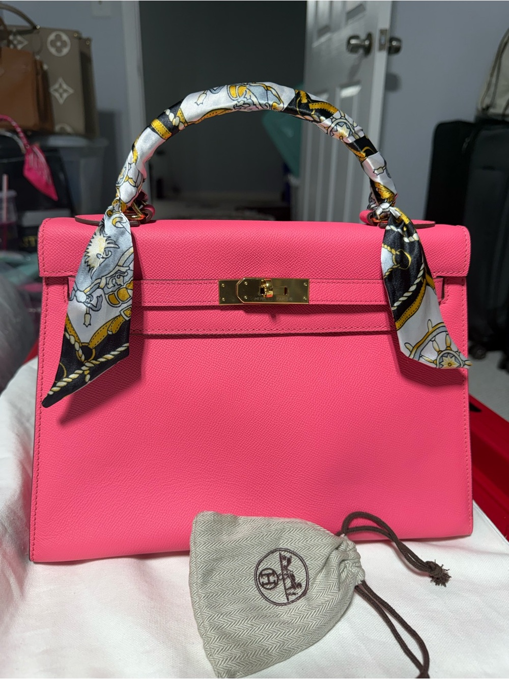 Designer-Style Structured Top-Handle Bag in Bright Pink Size 32, Epsom with 18k